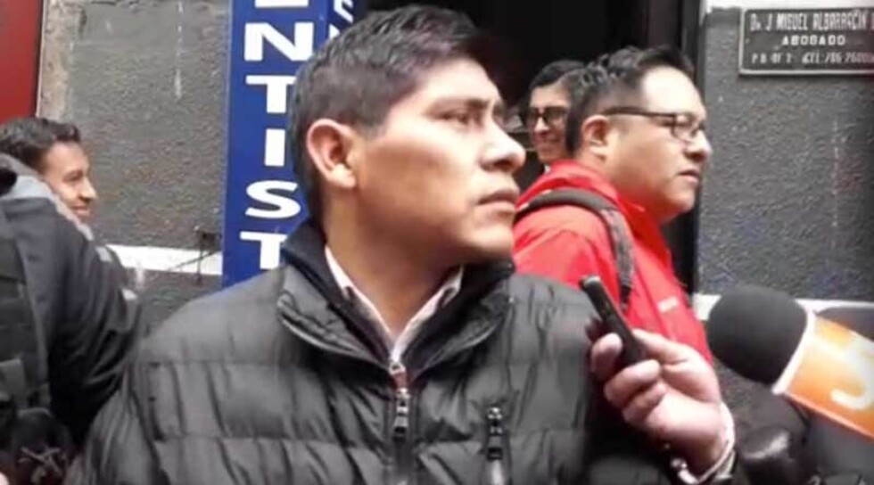 Detienen al exvocal Idelfonso Mamani por el caso fraude electoral