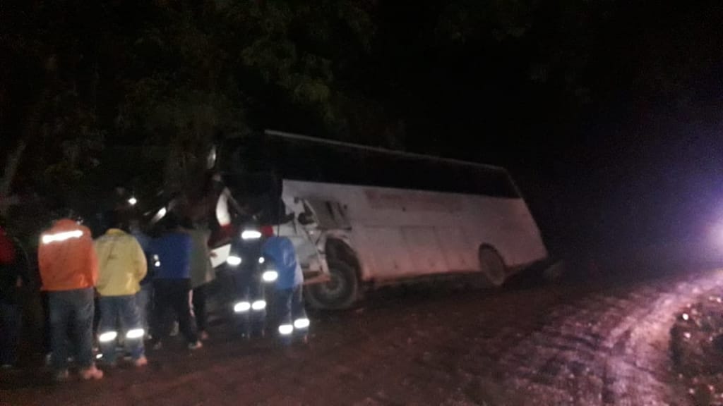 Reportan dos heridos tras choque de una flota en Caraparí