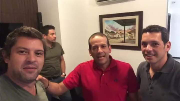 ¿Amigos todos?