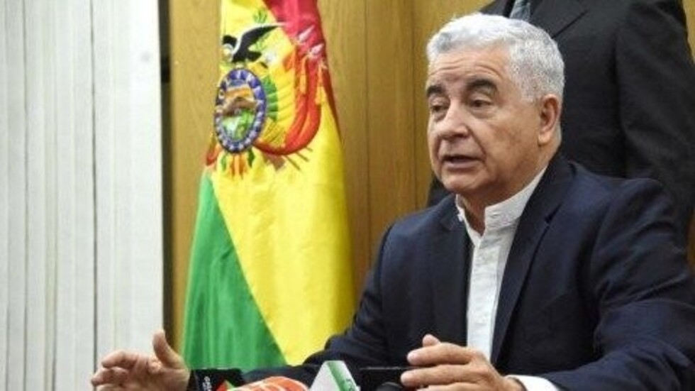 Ministro Rojo ve viable privatizar empresas estatales por "ineficiencia"