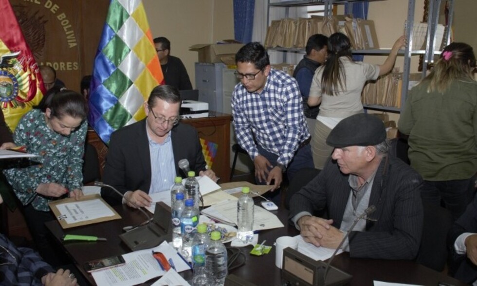 Comisión legislativa habilita a 367 postulantes a vocales del TSE para fase de méritos y entrevistas