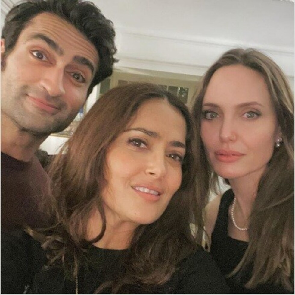 Salma Hayek presume su  amistad con Angelina Jolie
