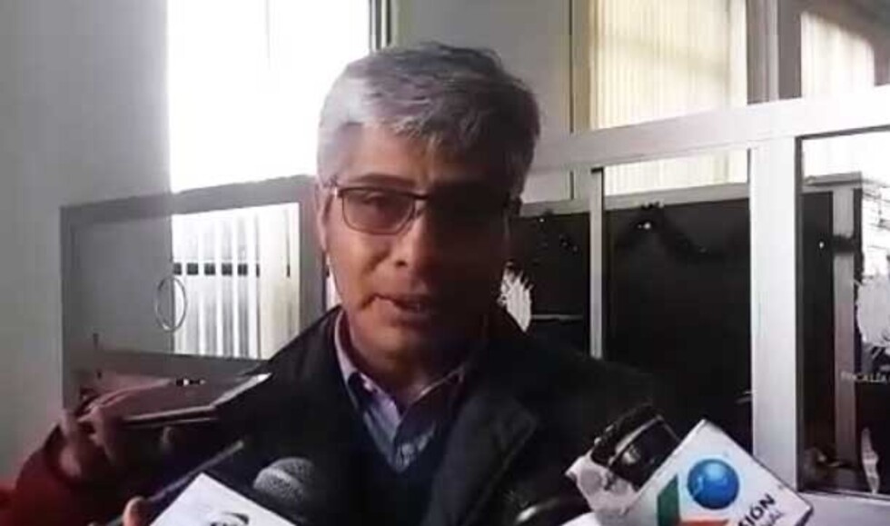 Exministro Chávez se presenta en la Fiscalía como abogado de Evo