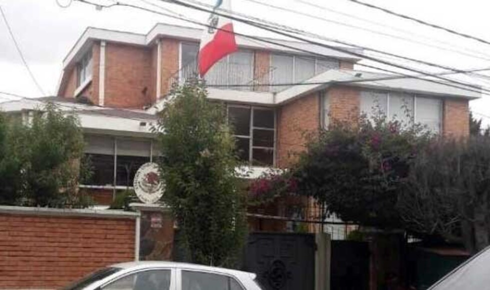 México denuncia “presencia excesiva” de inteligencia y seguridad en su Embajada en Bolivia
