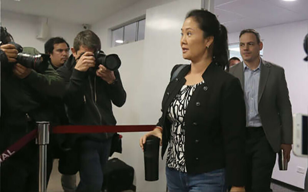 Cuestionan a juez que votó por liberar a Keiko en Perú