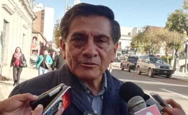 Emiten notificación azul de Interpol contra el exministro Coca