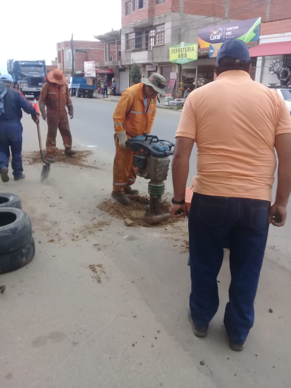 Incrementan cuadrillas para reparar baches y sifonamientos