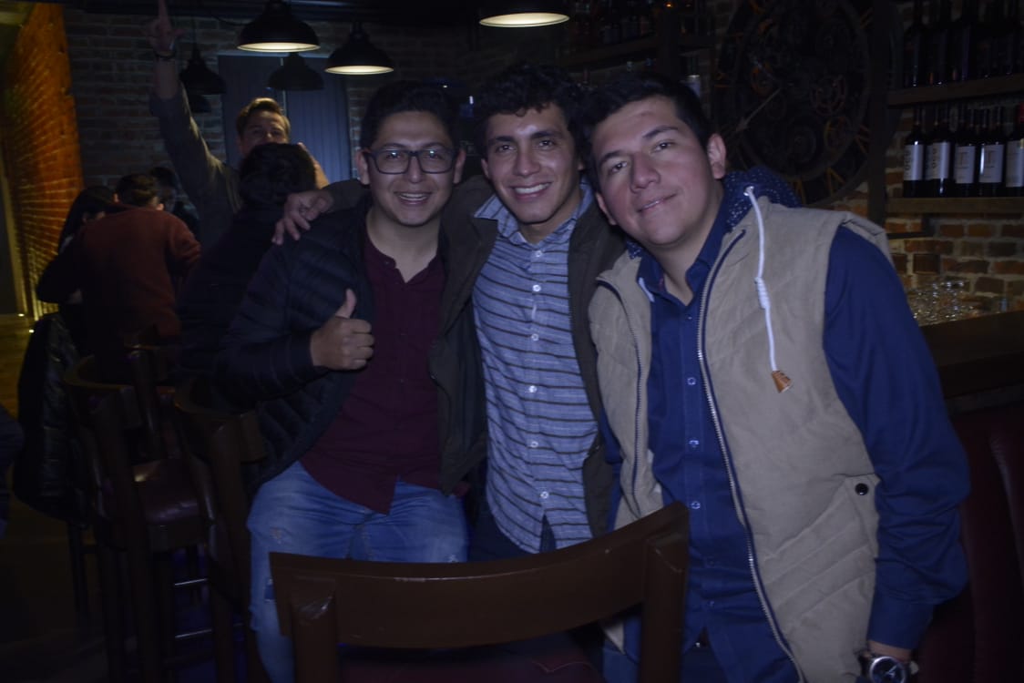 Folkloreando  con los amigos