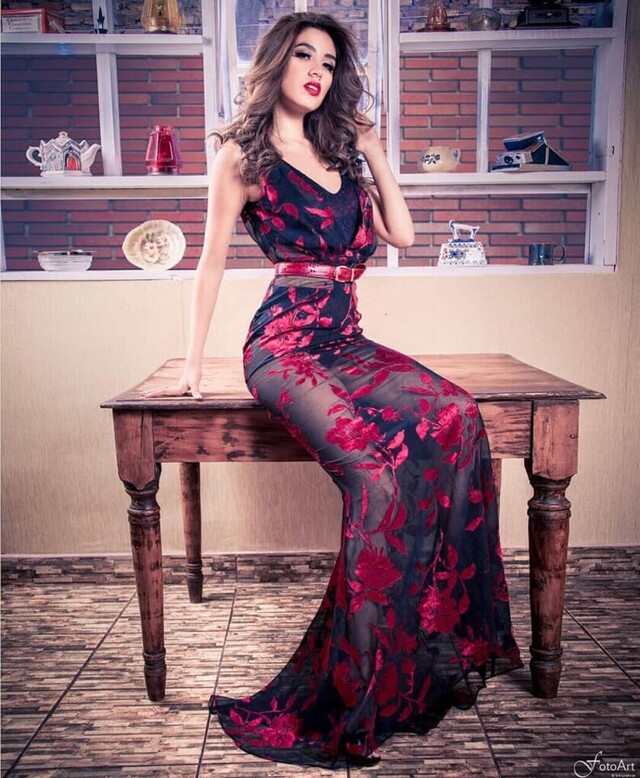 Sarah  Antezana belleza de   la llajta