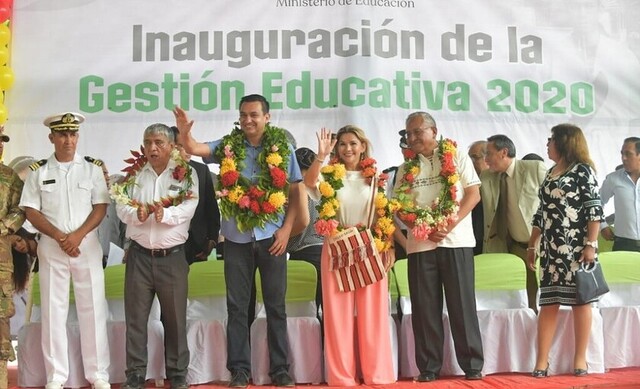 Gobierno inaugura internet gratuito en 254 turnos de unidades educativas