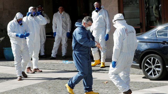 Un médico italiano asegura que si la población no se queda en casa "la situación se volverá catastrófica"