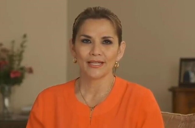 Áñez donará "parte" de su sueldo para afectados por el Covid-19