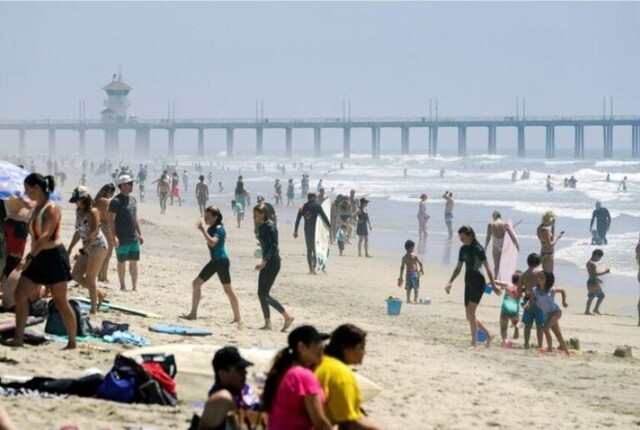 El desconfinamiento en EEUU llena las playas de algunos estados