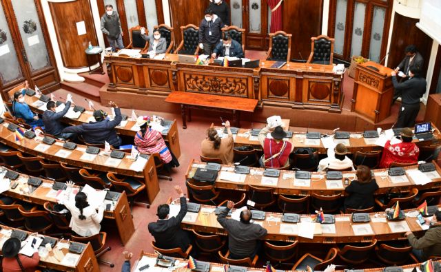 Diputados aprueban proyecto de ley que recupera el 12% del IDH para subnacionales