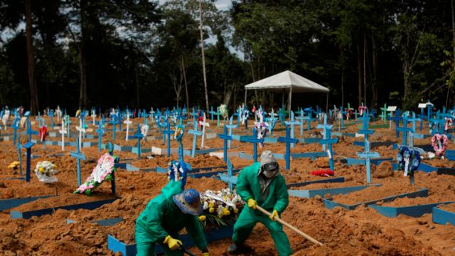 El mundo supera el medio millón de muertos por Covid