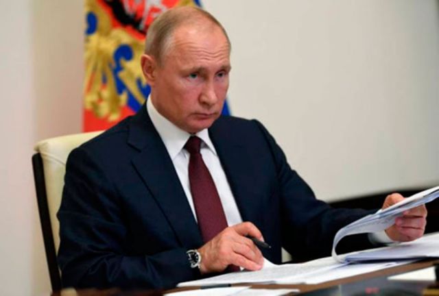 Cambios constitucionales entran en vigor en Rusia