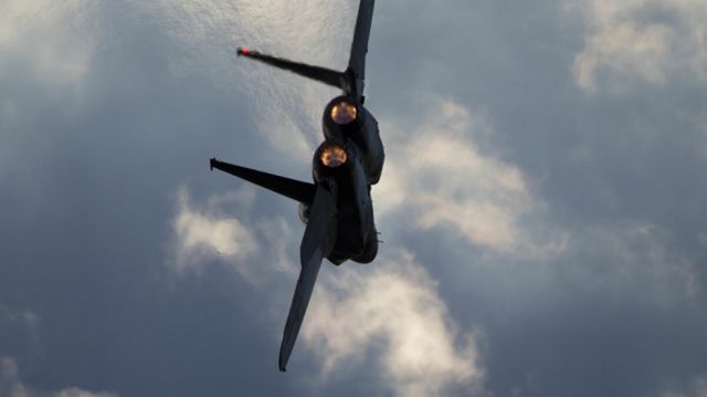 Varios heridos tras la aproximación de un caza israelí a un avión de pasajeros iraní que volaba sobre Siria