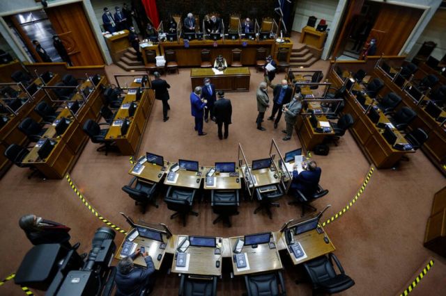 Senado de Chile aprueba retiro anticipado de fondos de pensiones