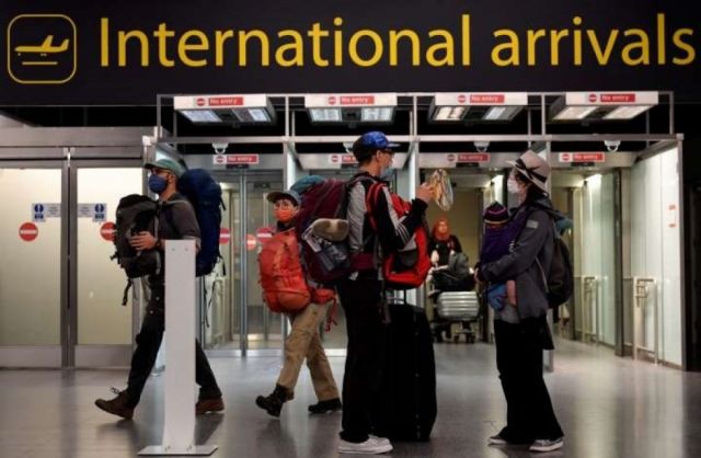 Reino Unido pone en cuarentena a viajeros de España