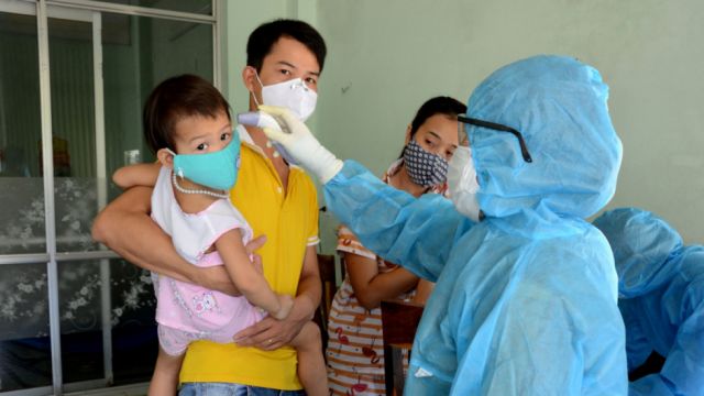 Anuncian un brote de un nuevo tipo de coronavirus más contagioso en Vietnam