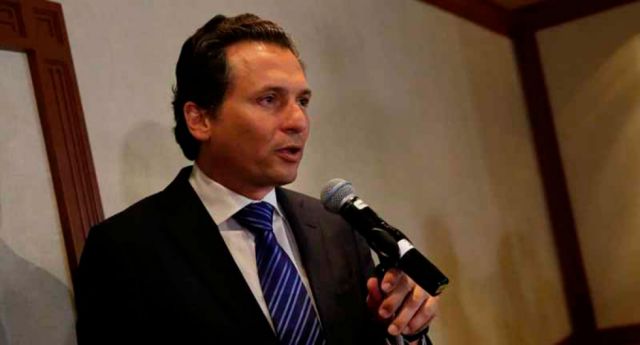 Exdirector de Pemex es imputado por corrupción