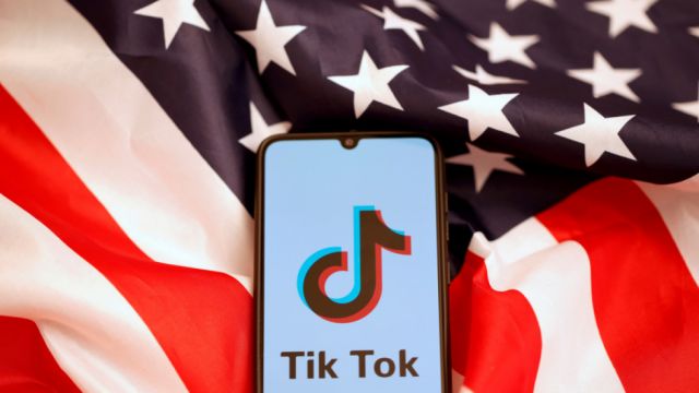 Trump advierte con prohibir TikTok en EEUU