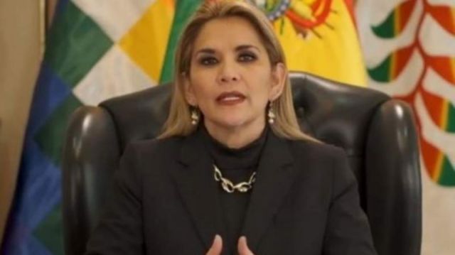 Anuncian que Añez dará un mensaje al país desde Sucre el 6 de agosto