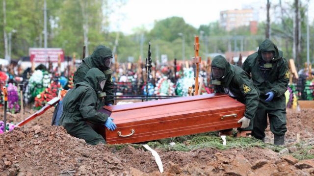 Polémica en Rusia por exceso de muertos por Covid