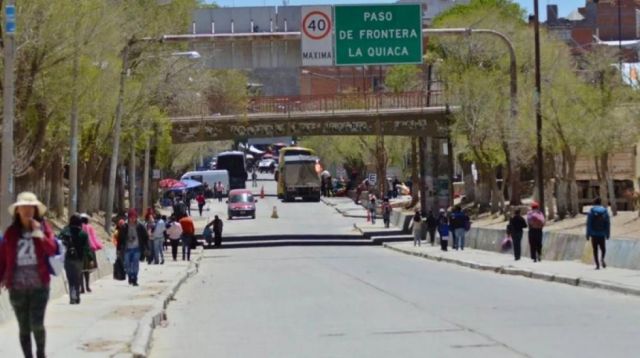 Video: Bagayeros y Gendarmería en un violento enfrentamiento
