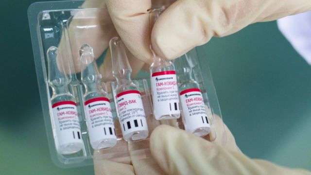 "Todo suena muy alentador": Más de 100 médicos de EE.UU. comprueban que la vacuna rusa Sputnik V "incita la formación de anticuerpos y es segura"