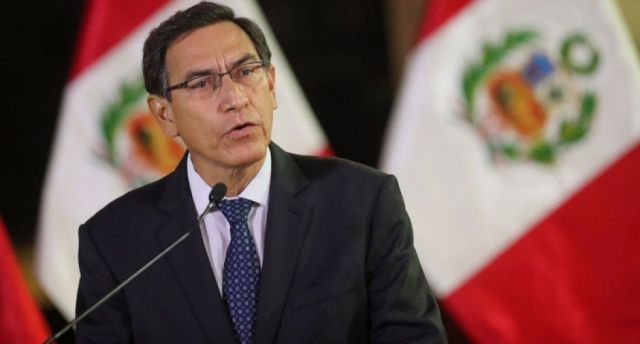 Vizcarra celebra ley de refinanciamiento de deudas en Perú