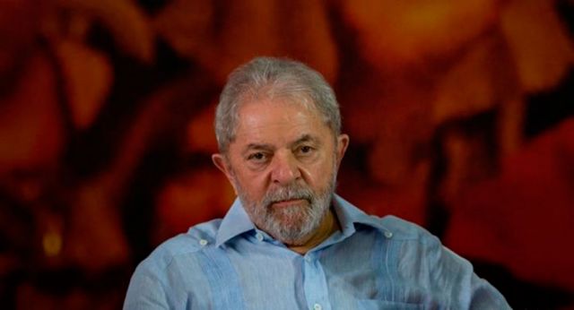 En Brasil, Lula da Silva llama a defender Petrobras