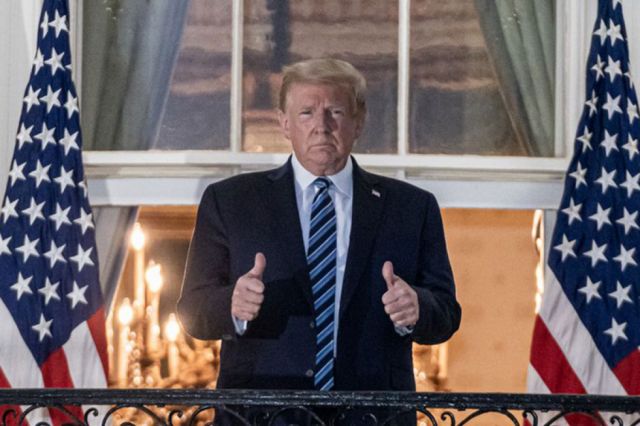 Trump no muestra síntomas de Covid