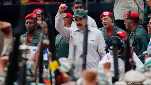 Maduro asegura que Colombia entrena "mercenarios"