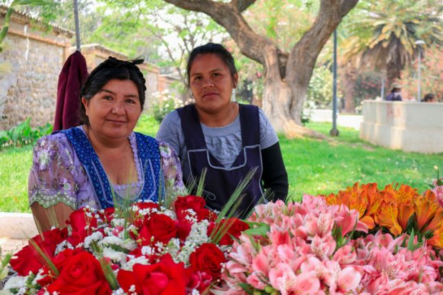 Las mujeres de la familia Ponce,  tres generaciones cultivando flores