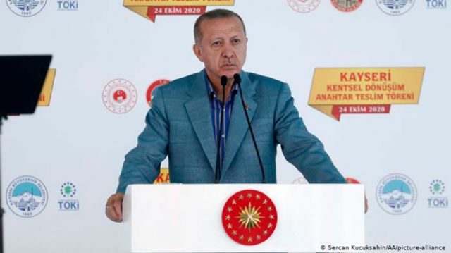 Turquía llama a boicotear productos franceses