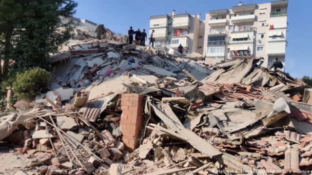 Terremoto de magnitud 6,9 sacude a Turquía y Grecia (Imágenes)