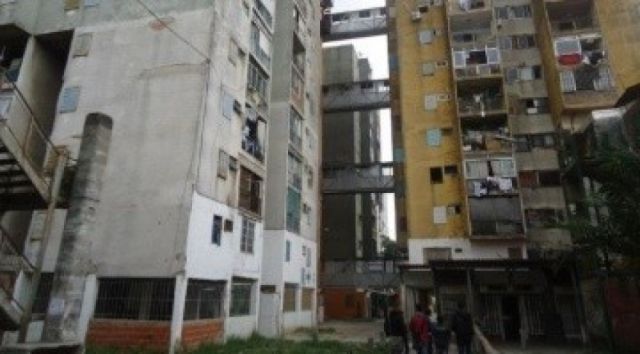 Fusilaron a un joven de un tiro en la cabeza