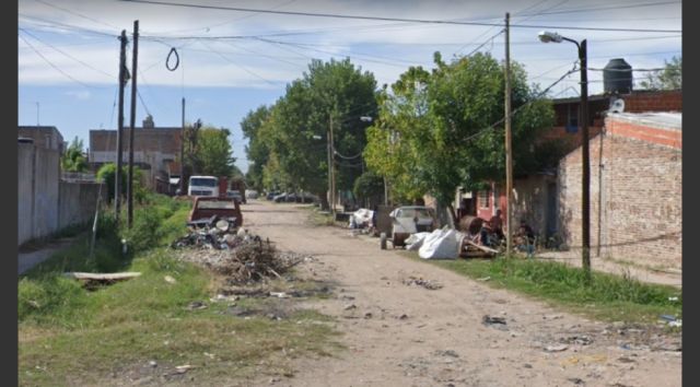 La mataron a cuchilladas y la dejaron semidesnuda