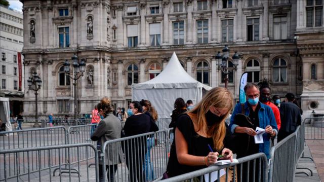 Cifra de muertes Covid en Europa supera las 300.000