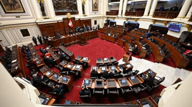 Congreso peruano sesiona para escoger a un nuevo mandatario