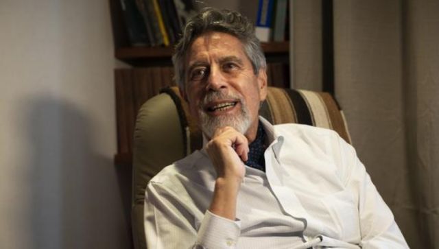 Francisco Sagasti es elegido nuevo presidente interino de Perú