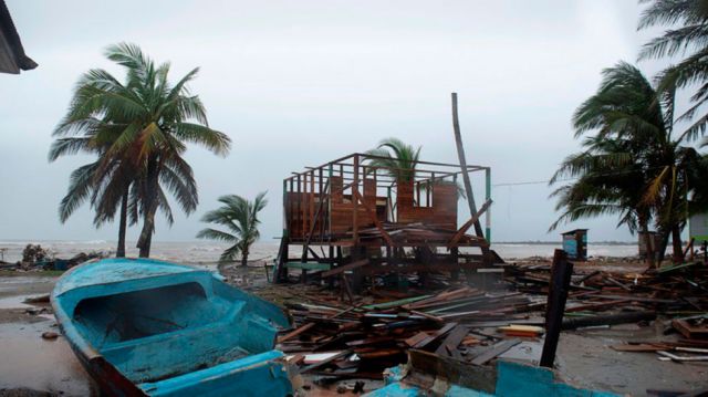 Lota deja más de 24 muertos en Centroamérica