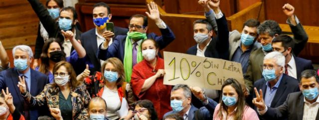 Piñera intentará frenar un nuevo retiro de pensiones