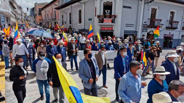 Ecuador: alcaldes contra el recorte presupuestario
