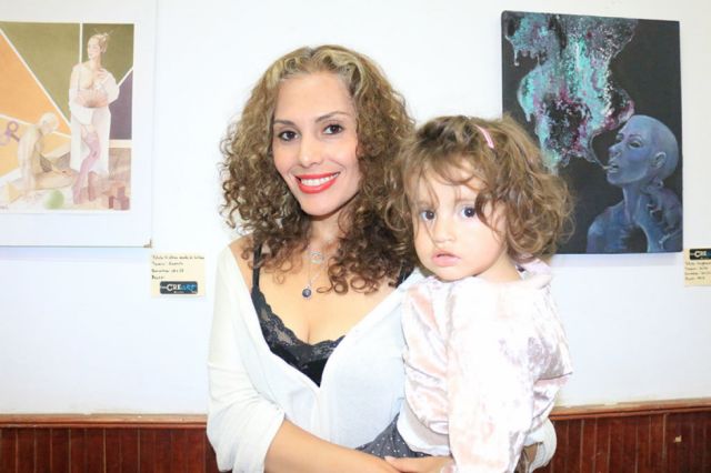 Ángela Martínez busca abrir espacios para jóvenes artistas