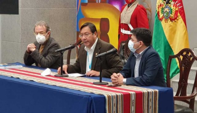 Arce anuncia el descubrimiento de campo hidrocaburífero Boicobo Sur X-1