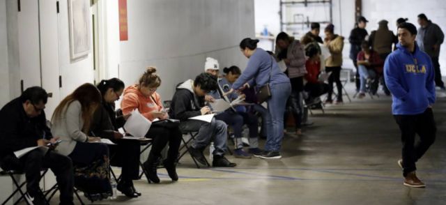Gobierno de EEUU avanza hacia caótico final de 2020