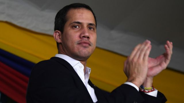 La UE ratifica que trabajará con Guaidó y el Parlamento "saliente" de Venezuela