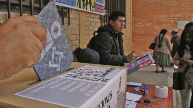 Covid: Surge debate sobre postergar las subnacionales